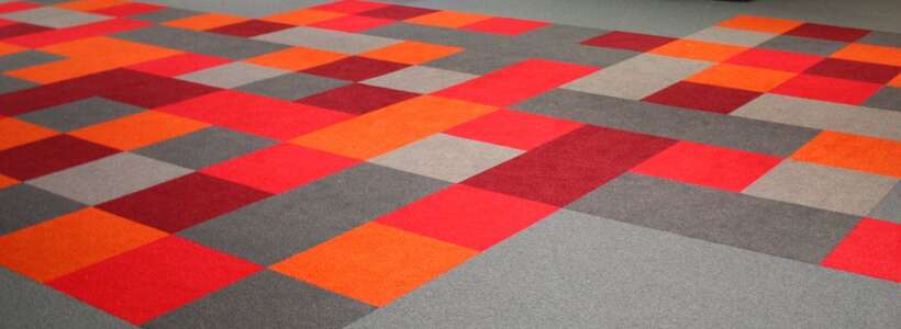 tapijttegels in diverse kleuren